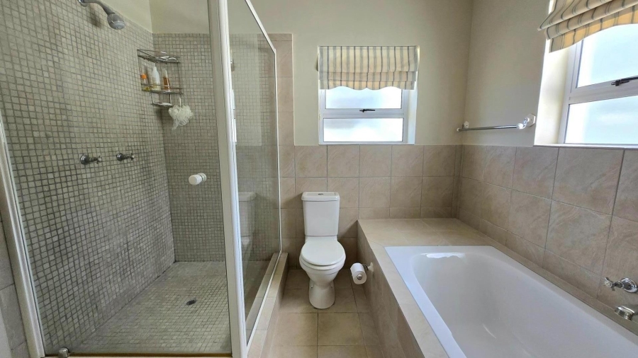 6 Bedroom Property for Sale in Franskraal Western Cape